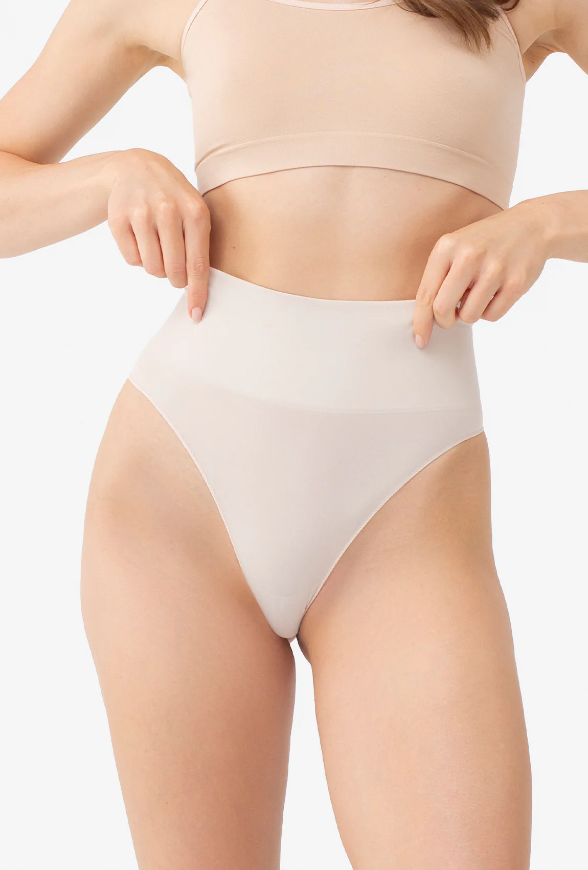 Modelujące stringi Correct Sensual Skin
